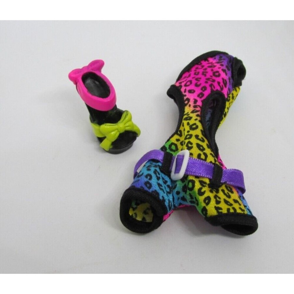 Monster High Clawdeen Wolf Gloom Beach Swimsuit One Shoe Replacement